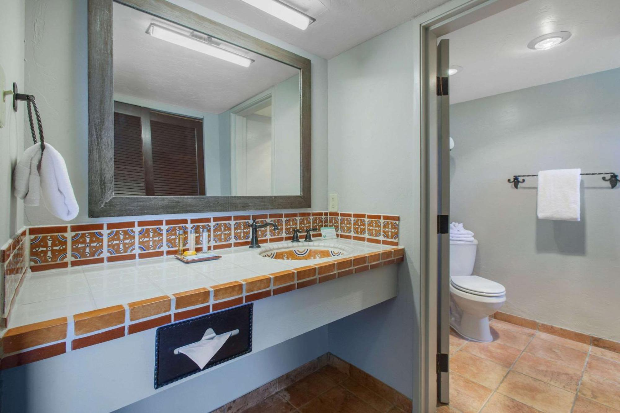 La Posada Lodge & Casitas, Ascend Hotel Collection Casas Adobes Buitenkant foto