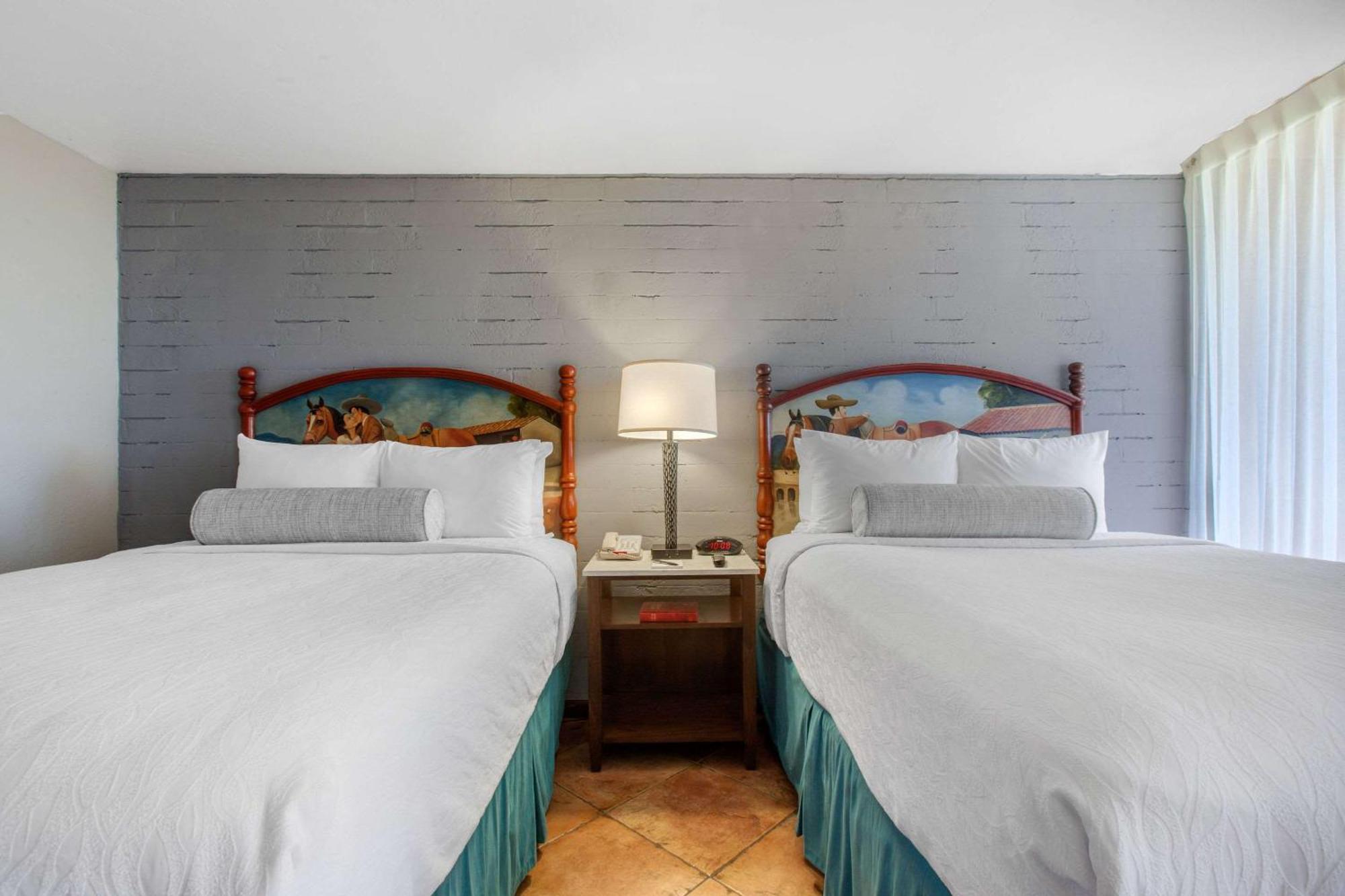 La Posada Lodge & Casitas, Ascend Hotel Collection Casas Adobes Buitenkant foto