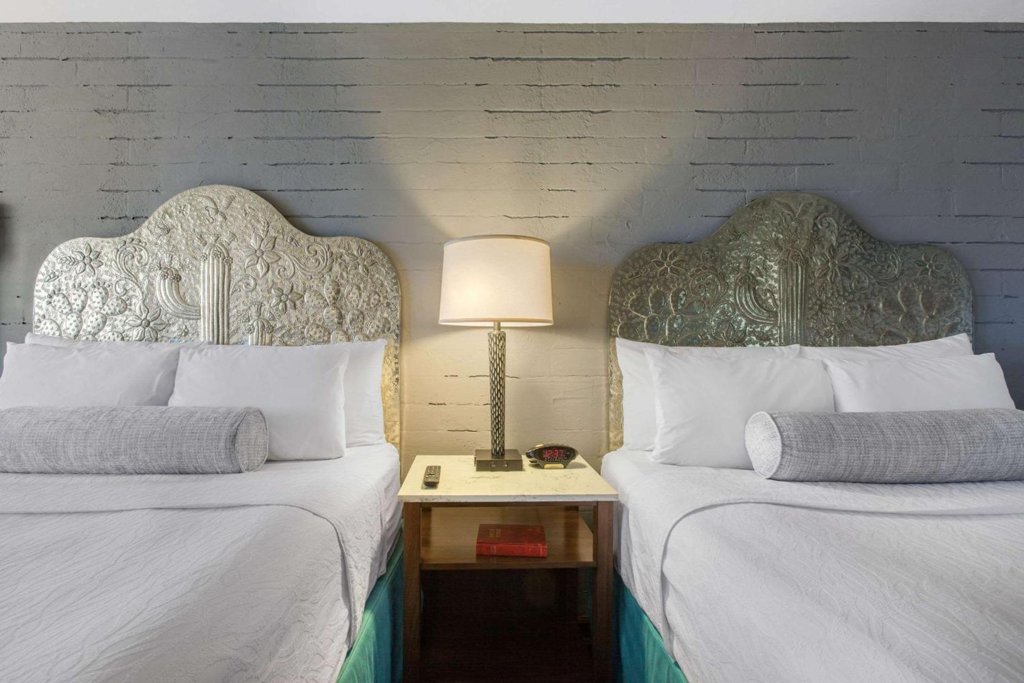 La Posada Lodge & Casitas, Ascend Hotel Collection Casas Adobes Buitenkant foto